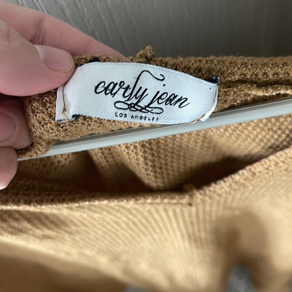 Carly Jean Los Angeles Waffle Knit Hoodie - Picture 2 of 3